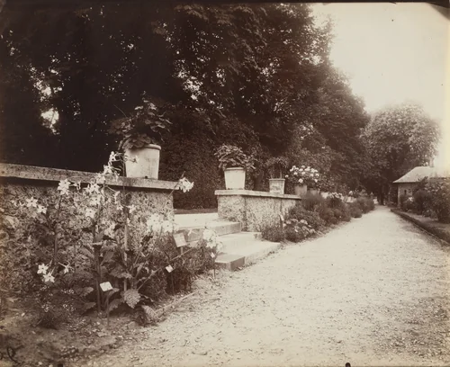 Bagatelle by Eugène Atget, photograph, 1919