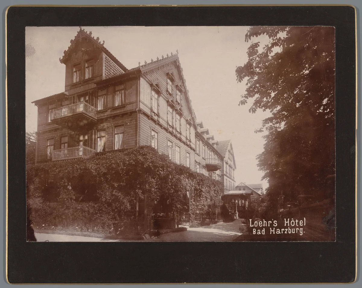 Loehr's Hotel in Bad Harzburg by anonymous, photograph, 1890-1910