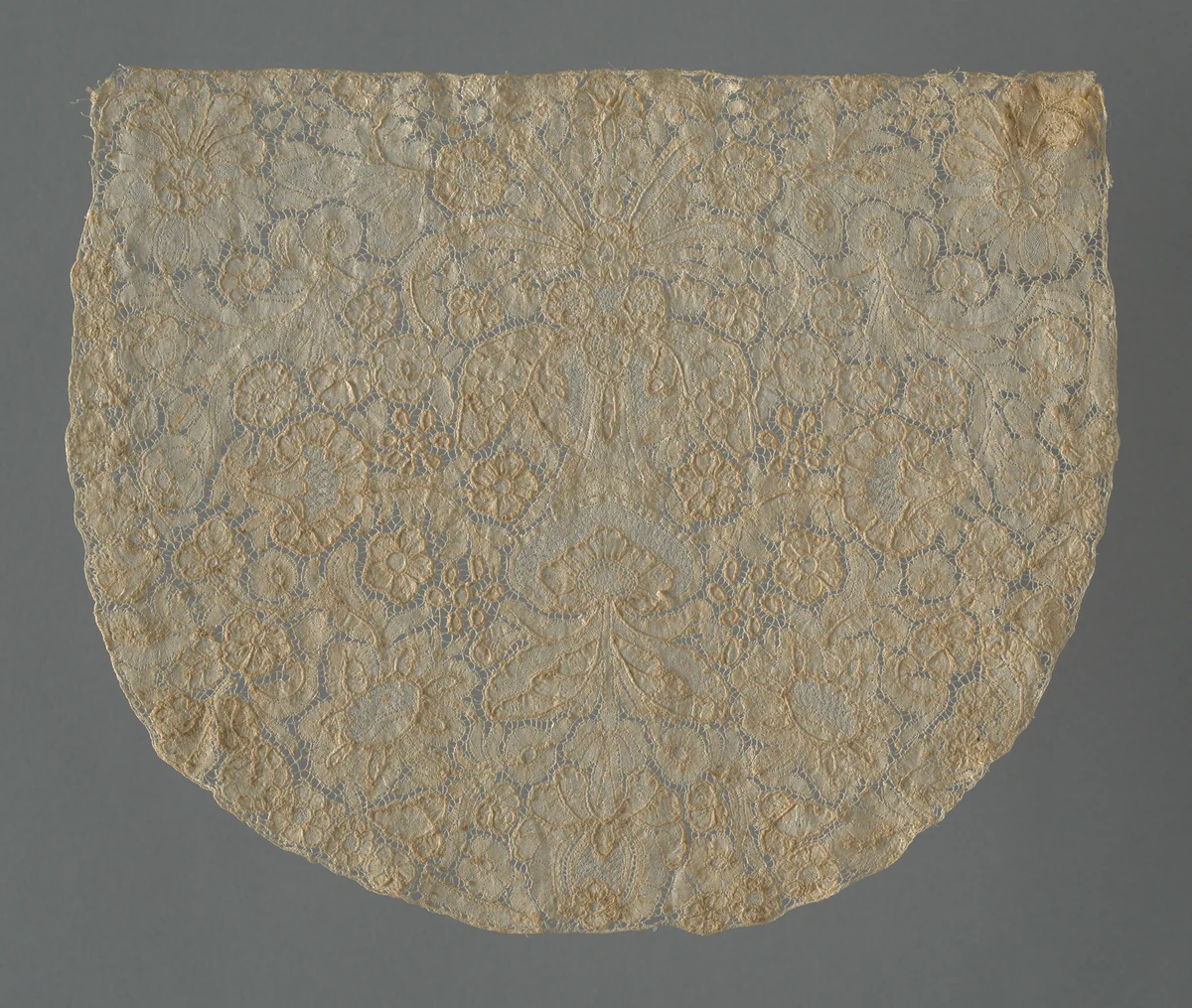 Cap Crown by Flanders, Brussels, other, 1725-1745