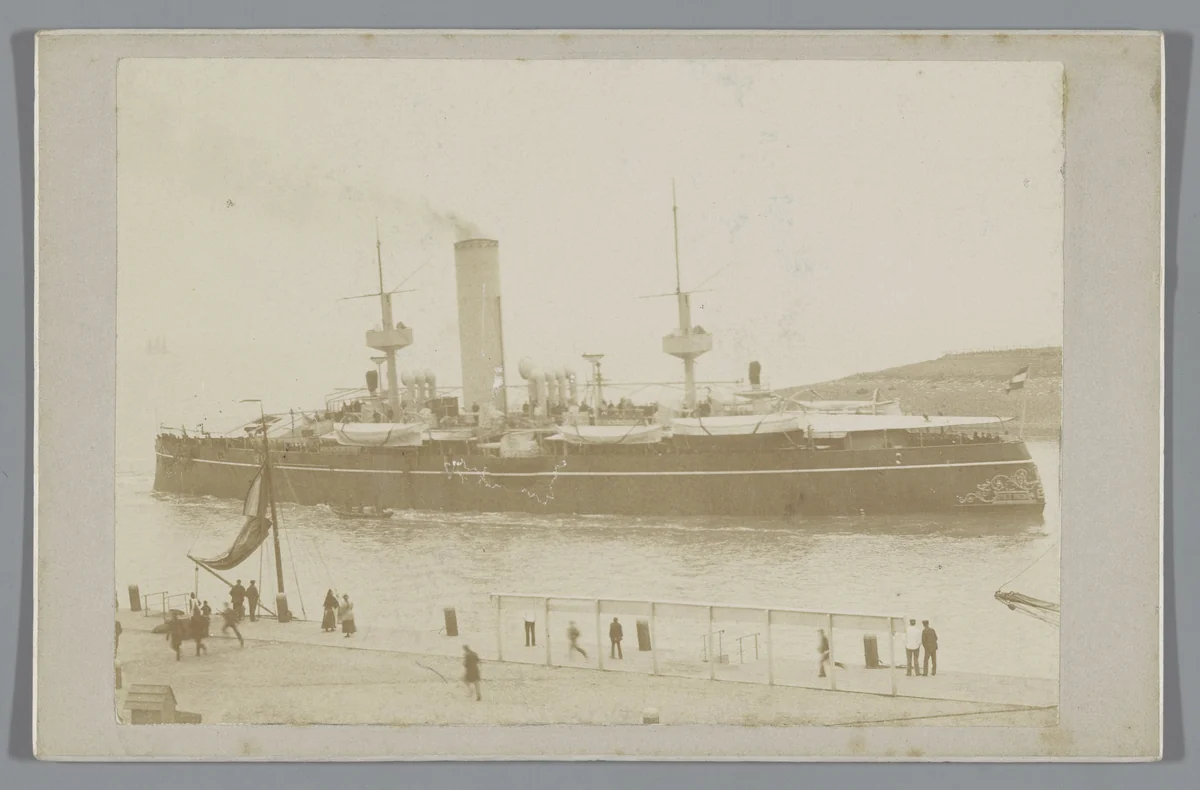 Pantserschip Hr. Ms. Piet Hein in de haven van Den Helder by anonymous, photograph, 1896-1910