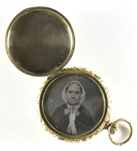 Untitled (Locket) by Artist Unknown, photograph, 1839-1860