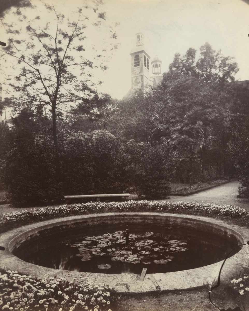 Ancien couvent des Carmes. Rue de Vaugirard 70 by Eugène Atget, photograph, 1914