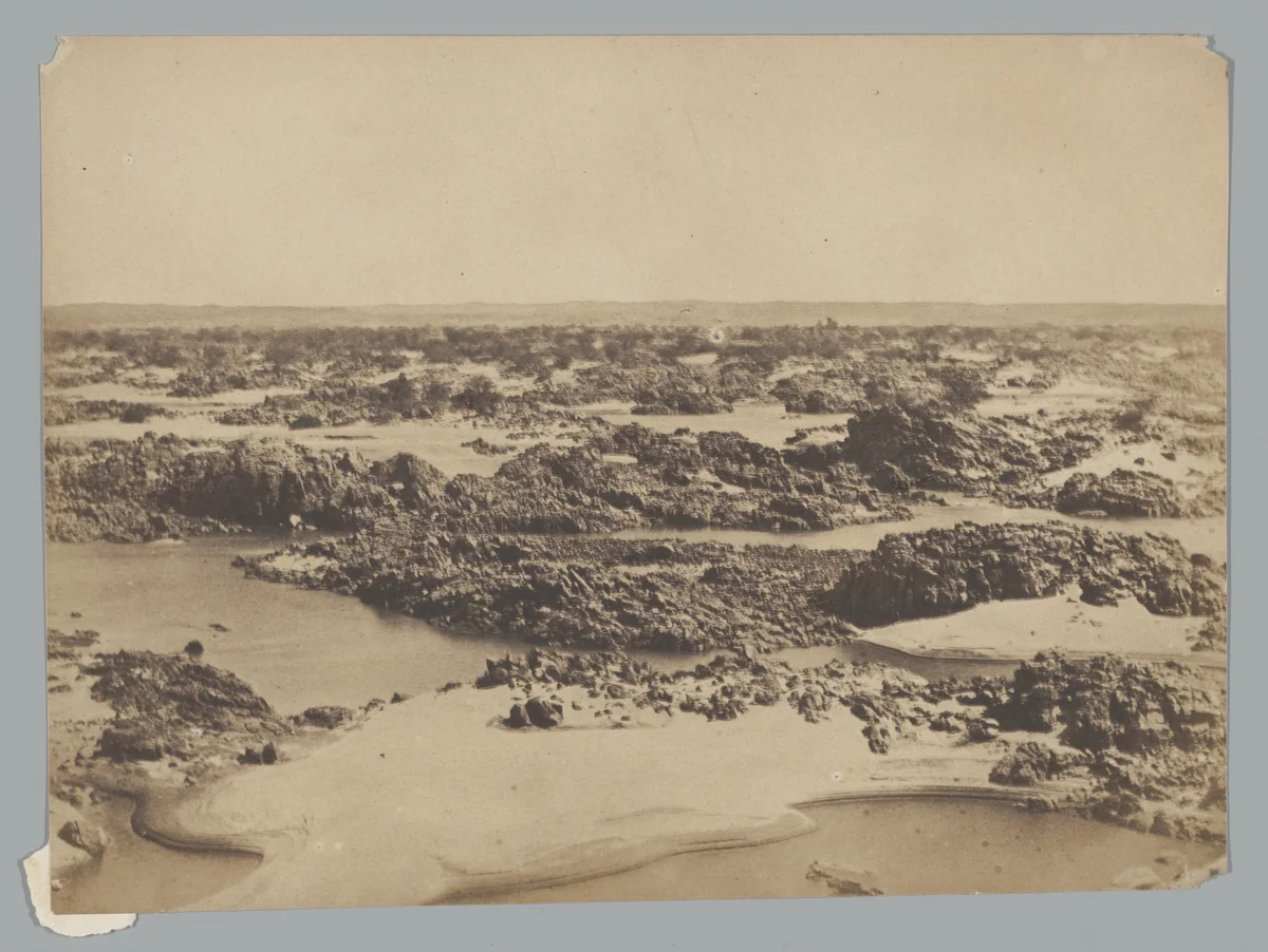 Batu-el-Hadjar. Vue prise à la Seconde Cataracte by Maxime Du Camp, photograph, 1849-1851