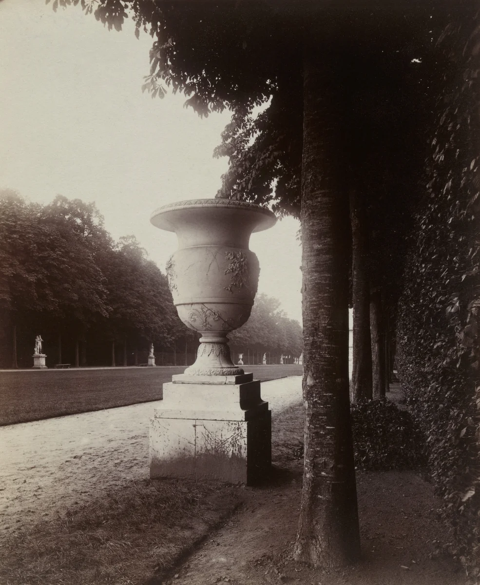 Versailles, coin de parc by Eugène Atget, photograph, 1902