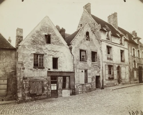 Crépy-en-Valois by Eugène Atget, photograph, 1921