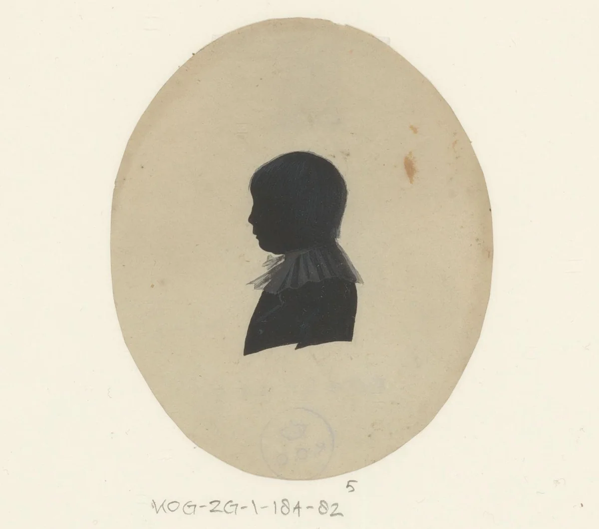 Silhouetportret van een onbekende jongen met geplooide kraag by anonymous, drawing, 1775-1849