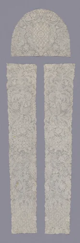 Cap Crown and a Pair of Lappets by Flanders, other, 1720-1729