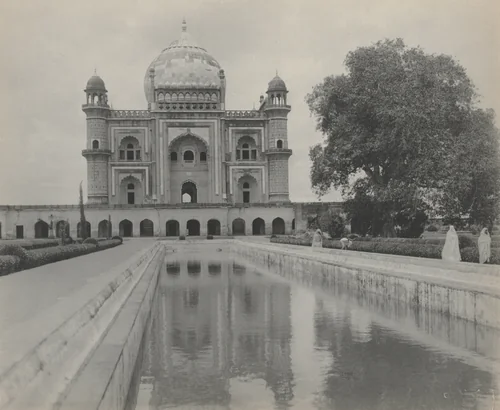 Saftar Jung Tomb, Delhi by A. W. A. Plâté Studio, photograph, 1890-1900