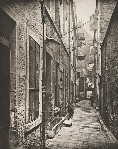 Close No. 65 High Street by Thomas Annan, photograph, 1868