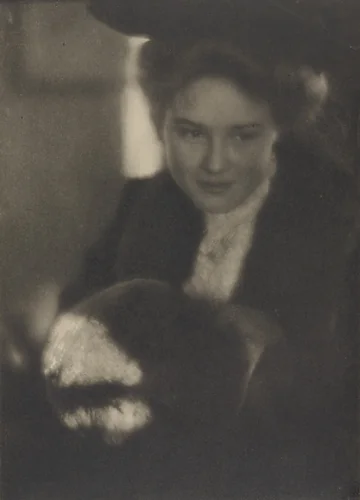 Miss Mary Everett by Clarence H. White, photograph, 1906