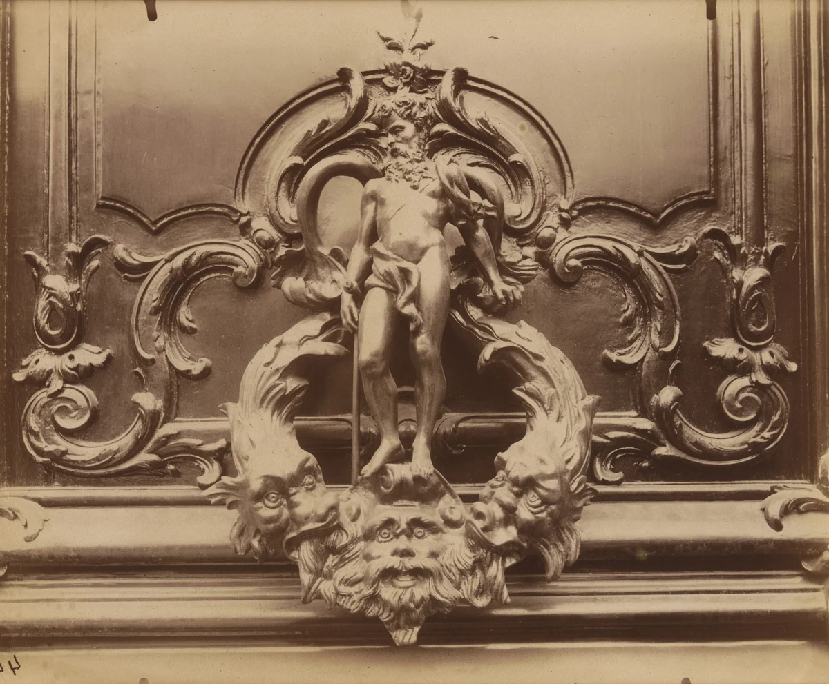 18 Avenue Montaigne by Eugène Atget, photograph, 1901