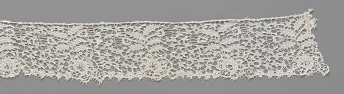 Strook guipurekant met rozen tussen klavertjes drie 'Ierse shamrock' by anonymous, other, 1880-1890