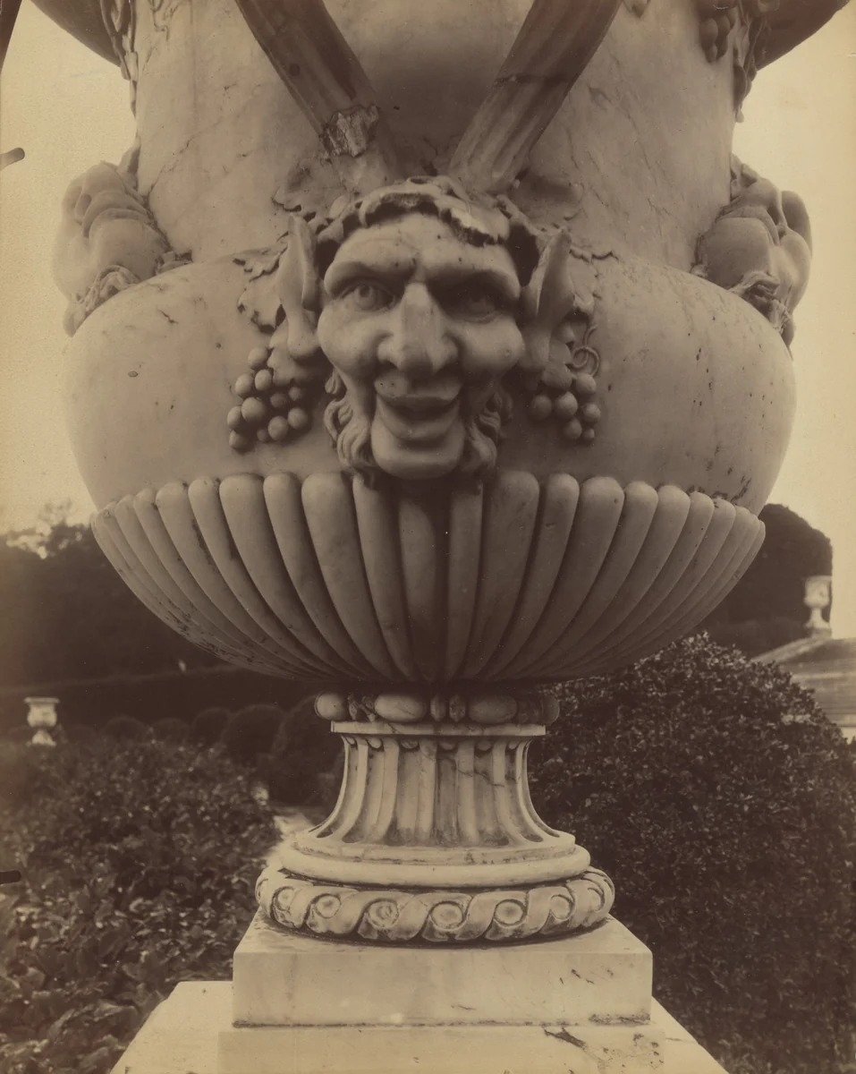 Versailles, vase (détail) by Eugène Atget, photograph, 1906