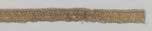 Strook goudkant met waaier en kruis tussen kruisende draden by anonymous, other, 1700-1799
