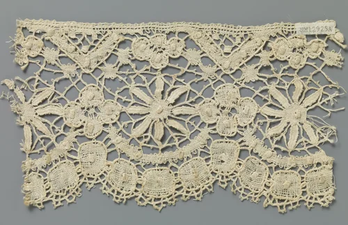 Strook kloskant met bloem met puntbloemblaadjes en vierlobbig rozet by anonymous, other, 1850-1899