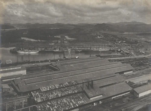 Balboa Terminals; east end. General view showing commercial docks under construction by Unidentified Photographer, photograph, 1915