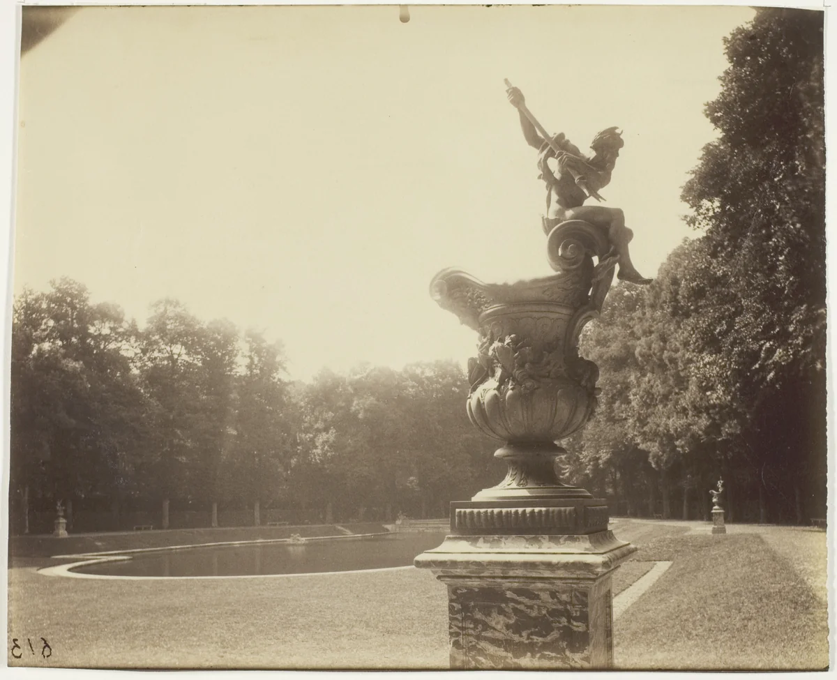 Versailles, Grand Trianon (Vase par Le Lorrain) by Jean-Eugène-Auguste Atget, photograph, 1901