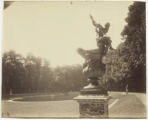 Versailles, Grand Trianon (Vase par Le Lorrain) by Jean-Eugène-Auguste Atget, photograph, 1901