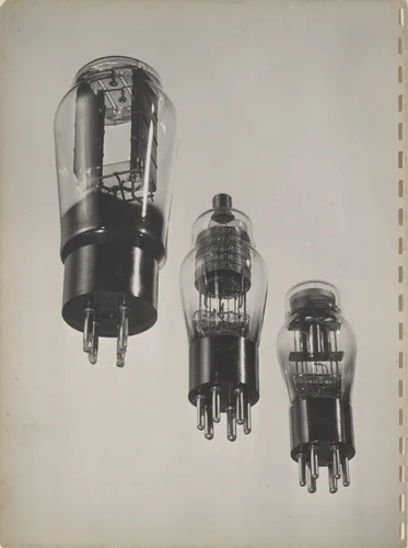 40 Fotos, page 5 by Robert Frank, photograph, 1946