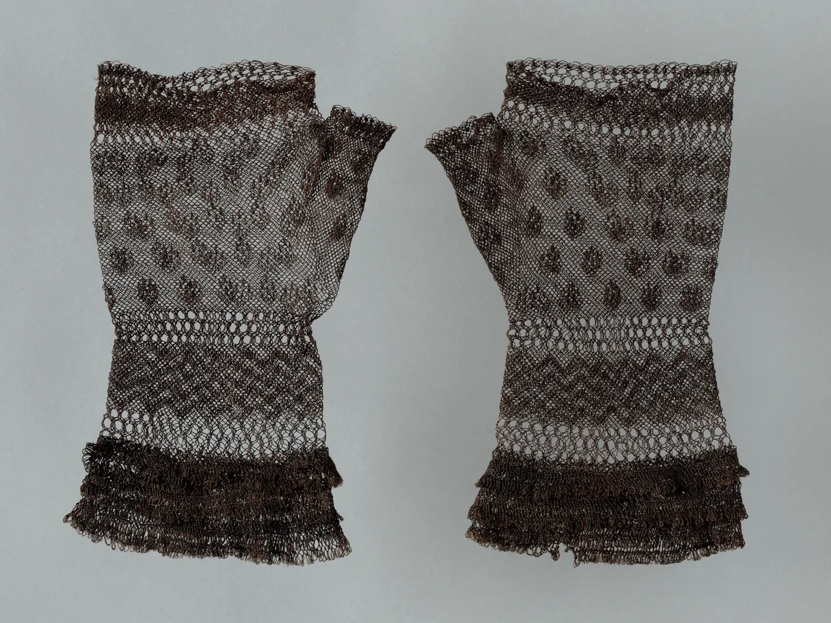Pair of Mits by Europe or United States, textile, 1825-1875