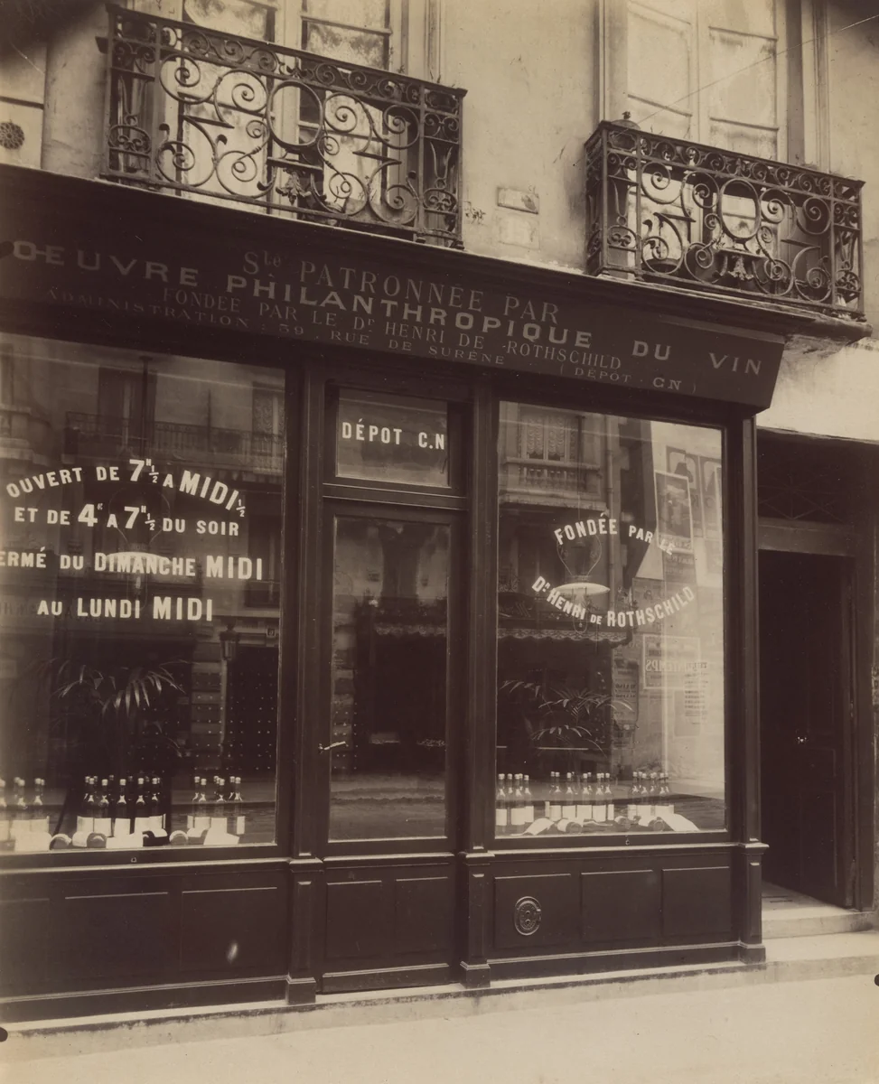 Balcon. 15 rue du Petit Pont by Eugène Atget, photograph, 1913
