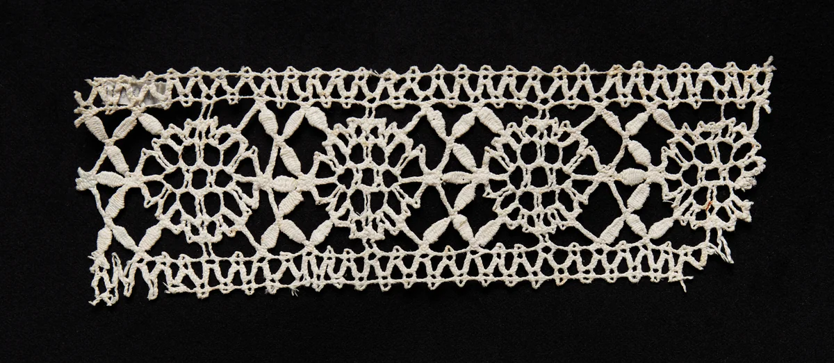 Bobbin Lace (Needlepoint Design) Insertion by Unknown, textile, 1500-1699