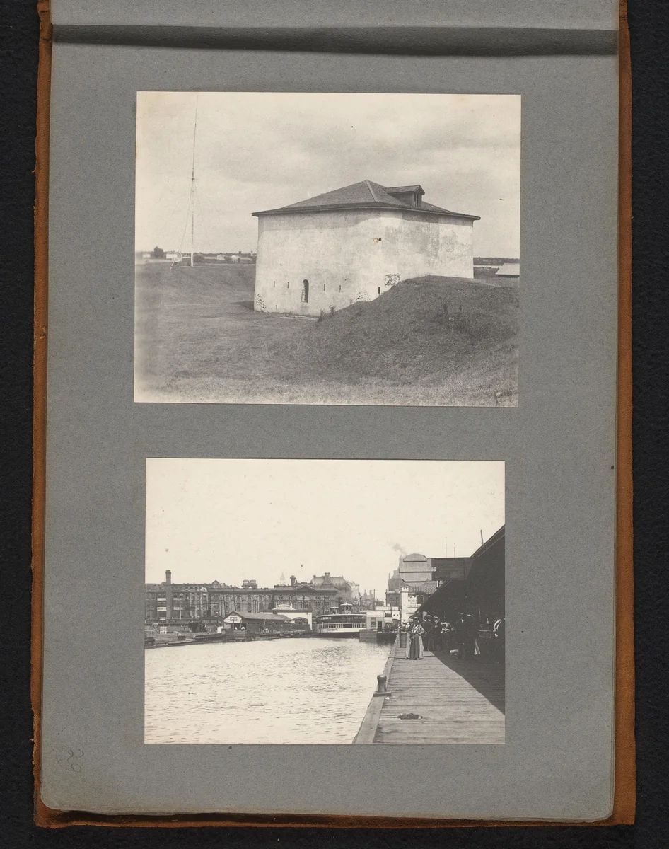 Gezicht op fort Mississauga en de voormalige haven bij Yonge Street, Toronto by Jan van der Mey, book, 1902