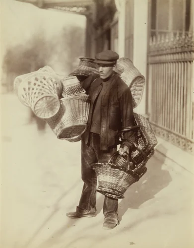 Marchand de paniers by Eugène Atget, photograph, 1899