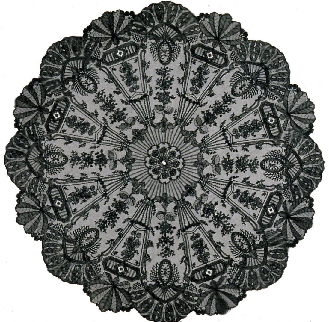 Parasol Cover by France, Chantilly or Bayeux, textile, 1850-1859