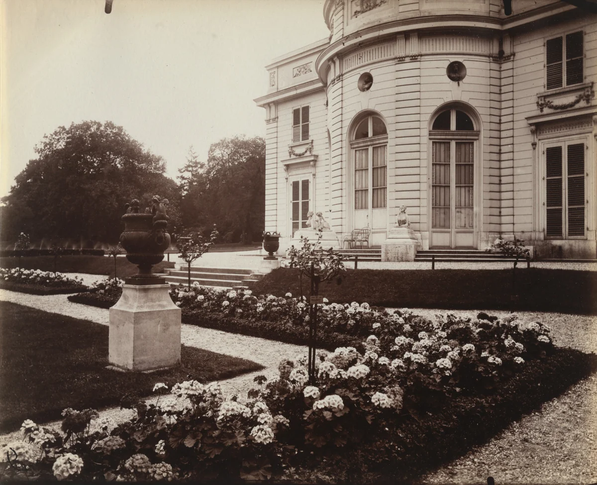 Bagatelle by Eugène Atget, photograph, 1919