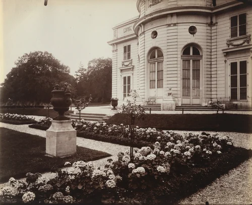 Bagatelle by Eugène Atget, photograph, 1919