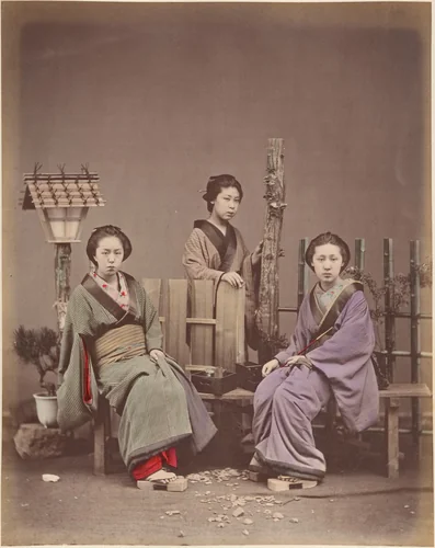 [Japanese Women in Traditional Dress] by Suzuki Shin'ichi, photograph, 1870-1879
