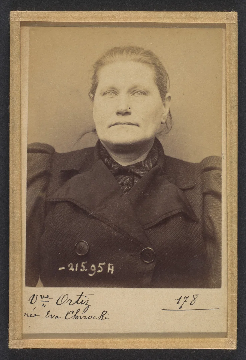 Chiroki. Eva (veuve Ortiz). 53 ans, née à Grosbitlech (Autriche). Cuisinière. Anarchiste. 21/3/94. by Alphonse Bertillon, photograph, 1894