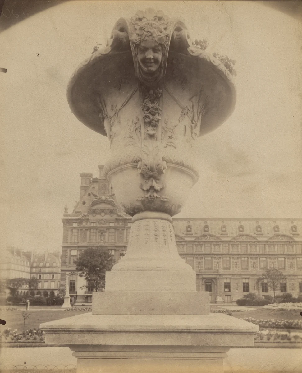 Tuileries (vase) by Eugène Atget, photograph, 1912