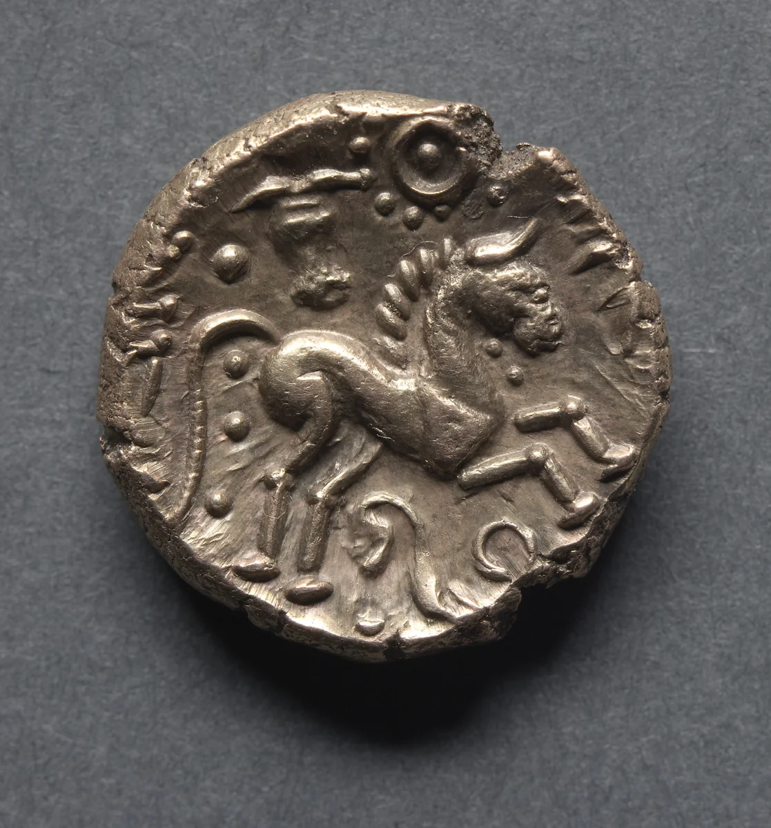 Tasciovanus Stater: Horse and Bucranium (Head of Ox) (reverse) by Unknown, metalwork, -25-15