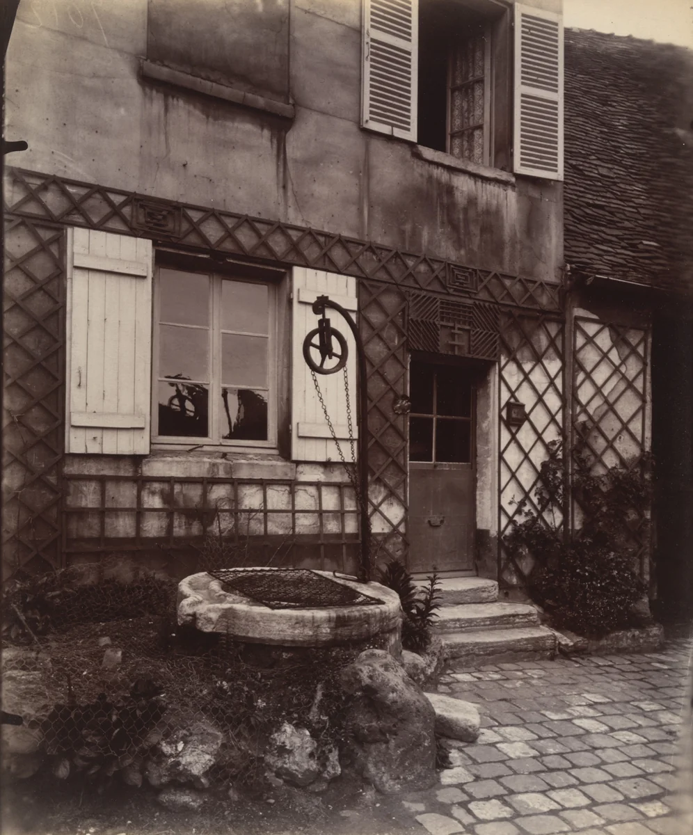 Clamart (vieille maison) by Eugène Atget, photograph, 1923
