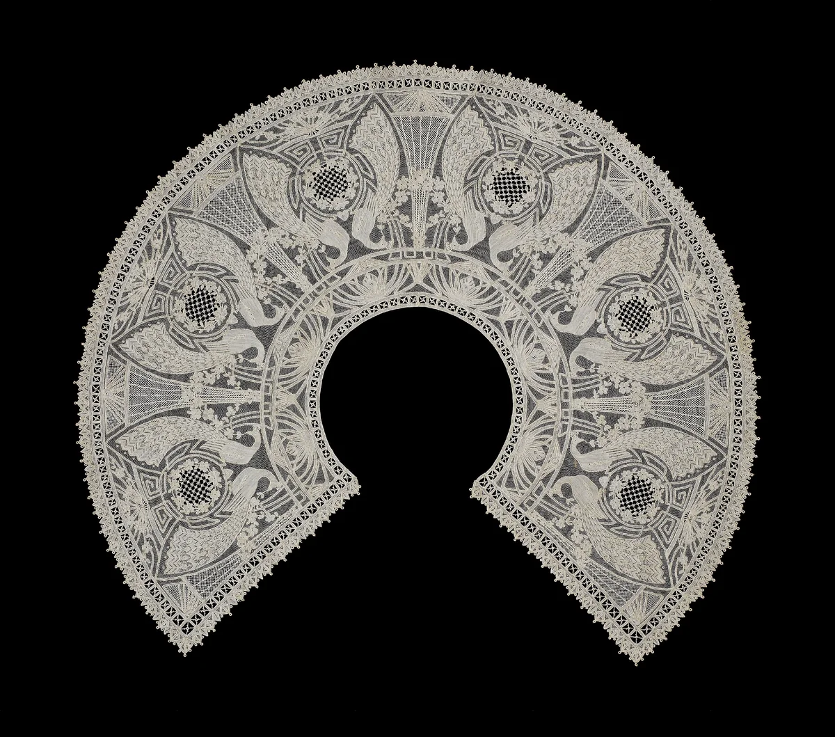 Collar with a Peacock and Floral Pattern by Irene d' Olszowska, textile, 1905