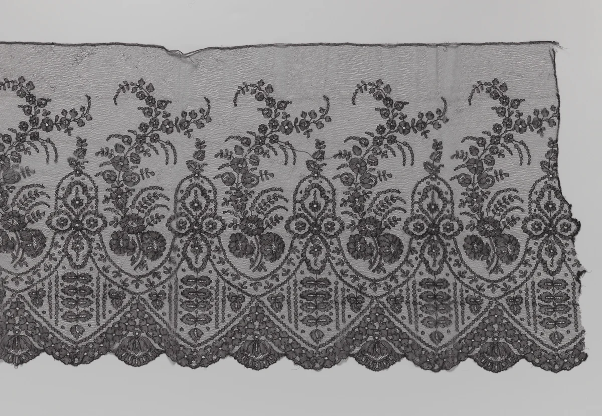 Strook zwarte kloskant met golvende staande takken by anonymous, other, 1850-1870