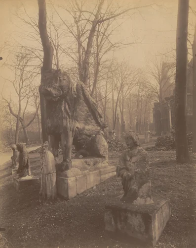 Jardin de Cluny by Eugène Atget, photograph, 1907