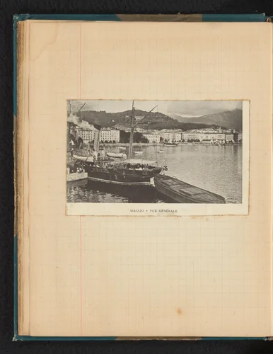 Gezicht op de baai van Ajaccio, Corsica by Théodore van Lelyveld, print, 1902-1904