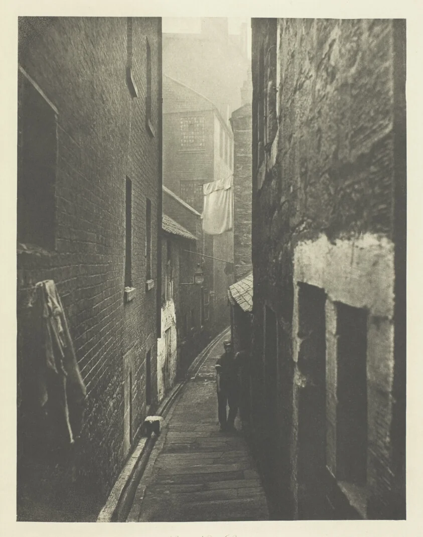 Close No. 31 Saltmarket by Thomas Annan, photograph, 1868
