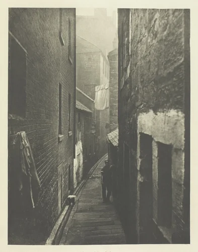 Close No. 31 Saltmarket by Thomas Annan, photograph, 1868