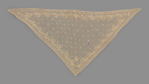 Fichu van kantborduurwerk werk mogelijk van Zaanse dracht by anonymous, other, 1825