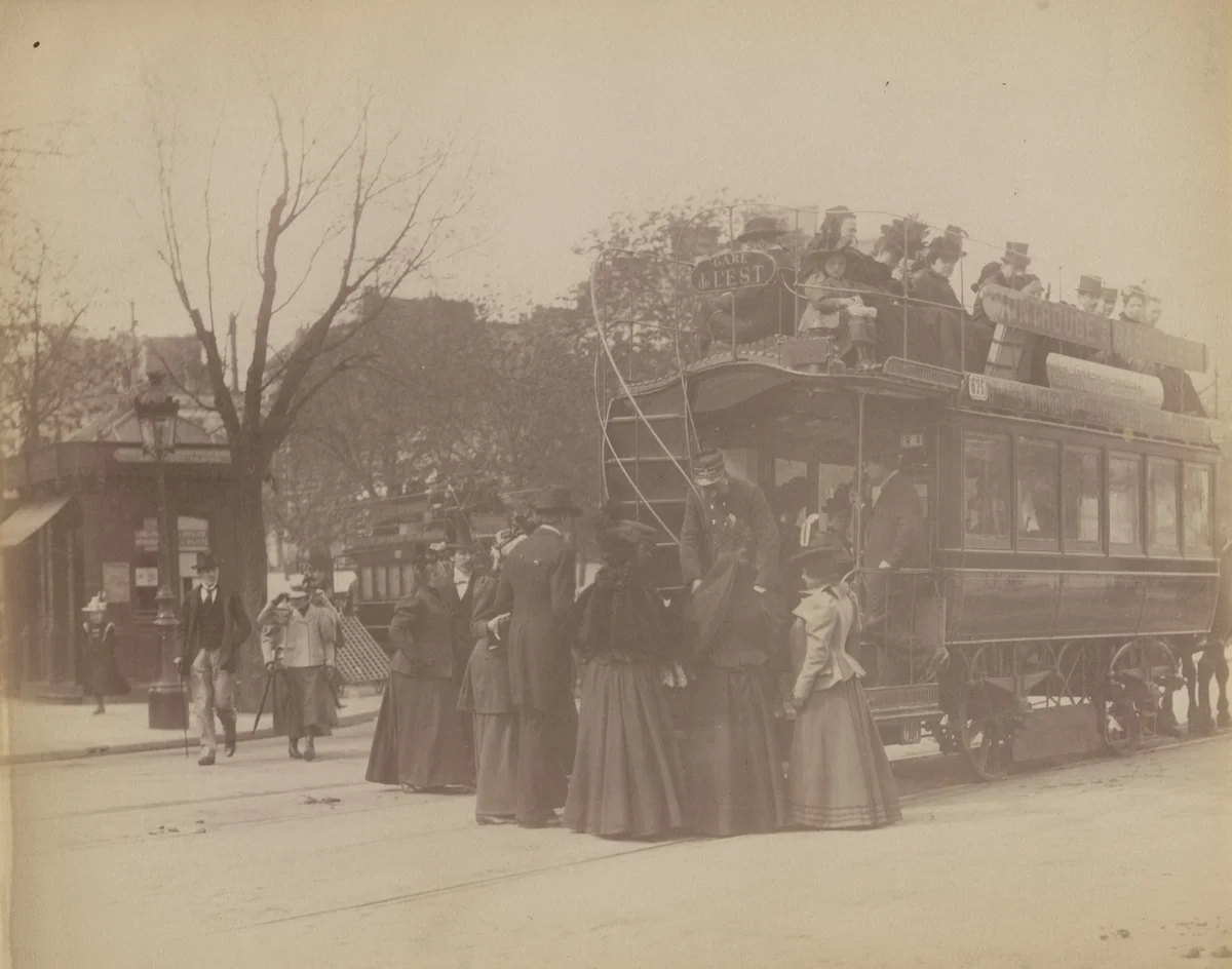 Tramway à chevaux by Eugène Atget, photograph, 1898