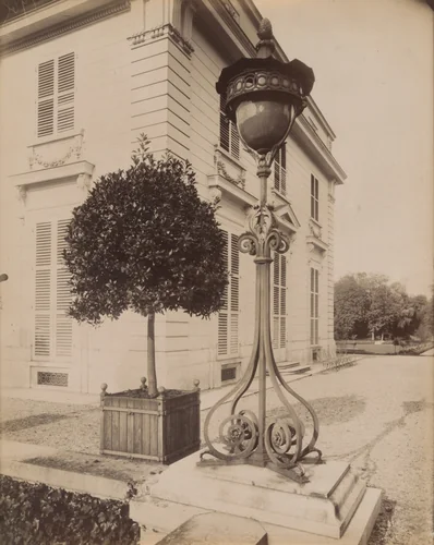 Bagatelle (château) by Eugène Atget, photograph, 1911