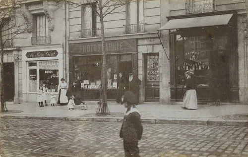 Photographie, Maison Rey, 37 bis, rue de Tolbiac, Paris by Unidentified Photographer, photograph, 1915