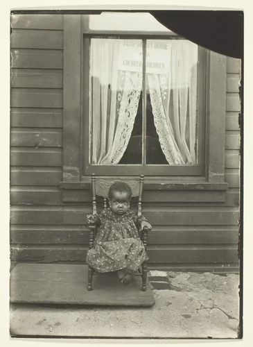 At Home, Pittsburgh by Lewis Wickes Hine, photograph, 1906