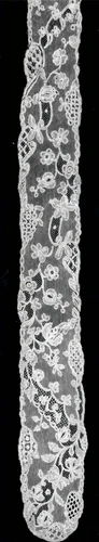 Pair of Lappets (Joined) by Belgium, Flanders, Mechlin, other, 1760-1765