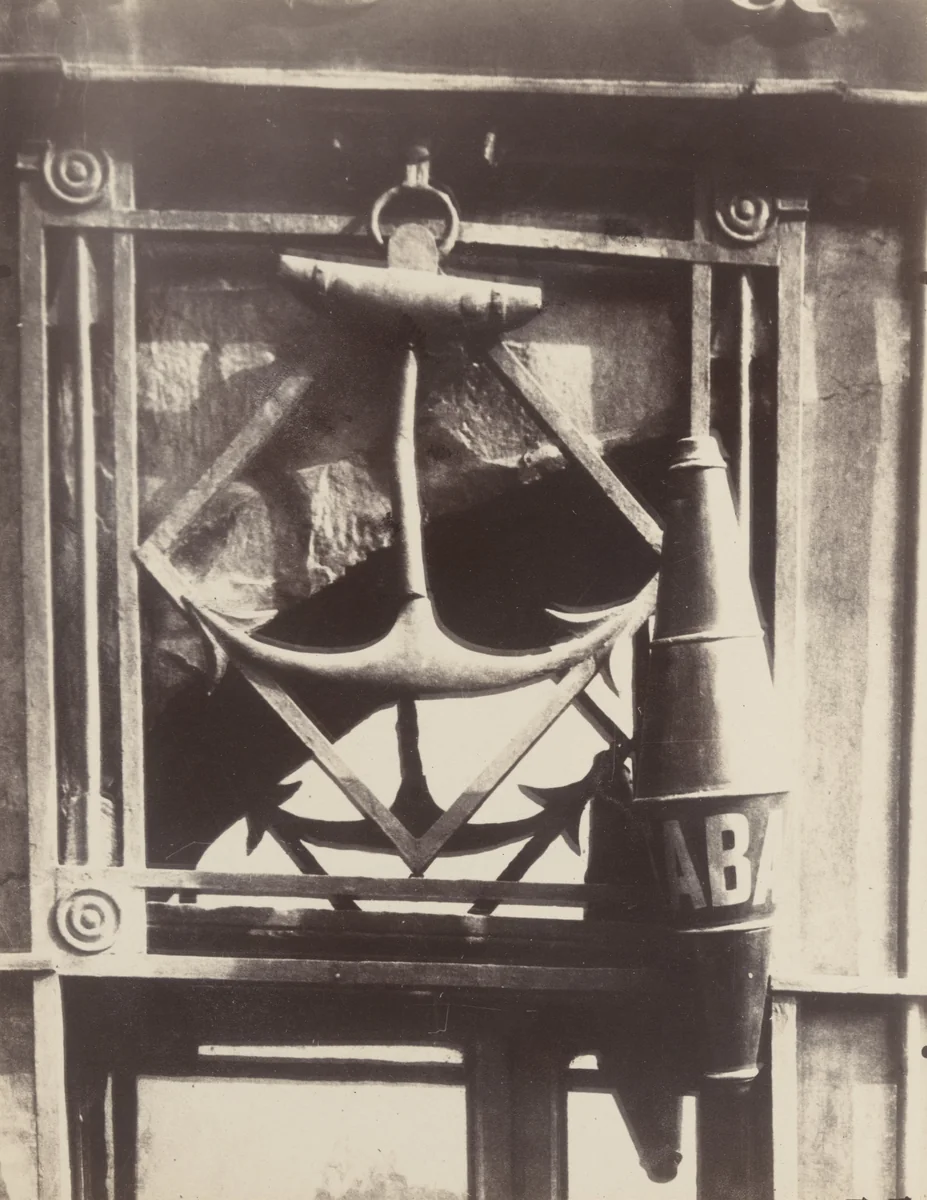 38 Quai de Bourbon by Eugène Atget, photograph, 1901