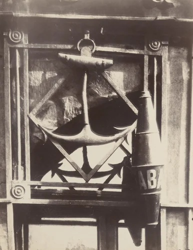 38 Quai de Bourbon by Eugène Atget, photograph, 1901